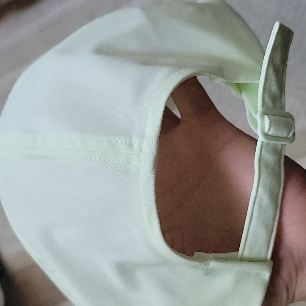 Lululemon Athletica Lime Green Cap - Picture 7 of 10